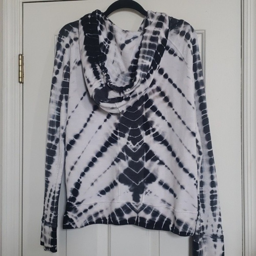 Gypsy 05 Hooded Pullover Sweatshirt Black White Tie Dye Hoodie | MEDIUM - Picture 3 of 9